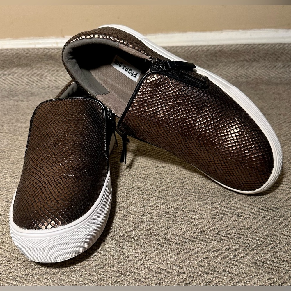 Tim bronze slip-on sneakers size 8.5 (with side zippers) by Not Rated NWOT w box